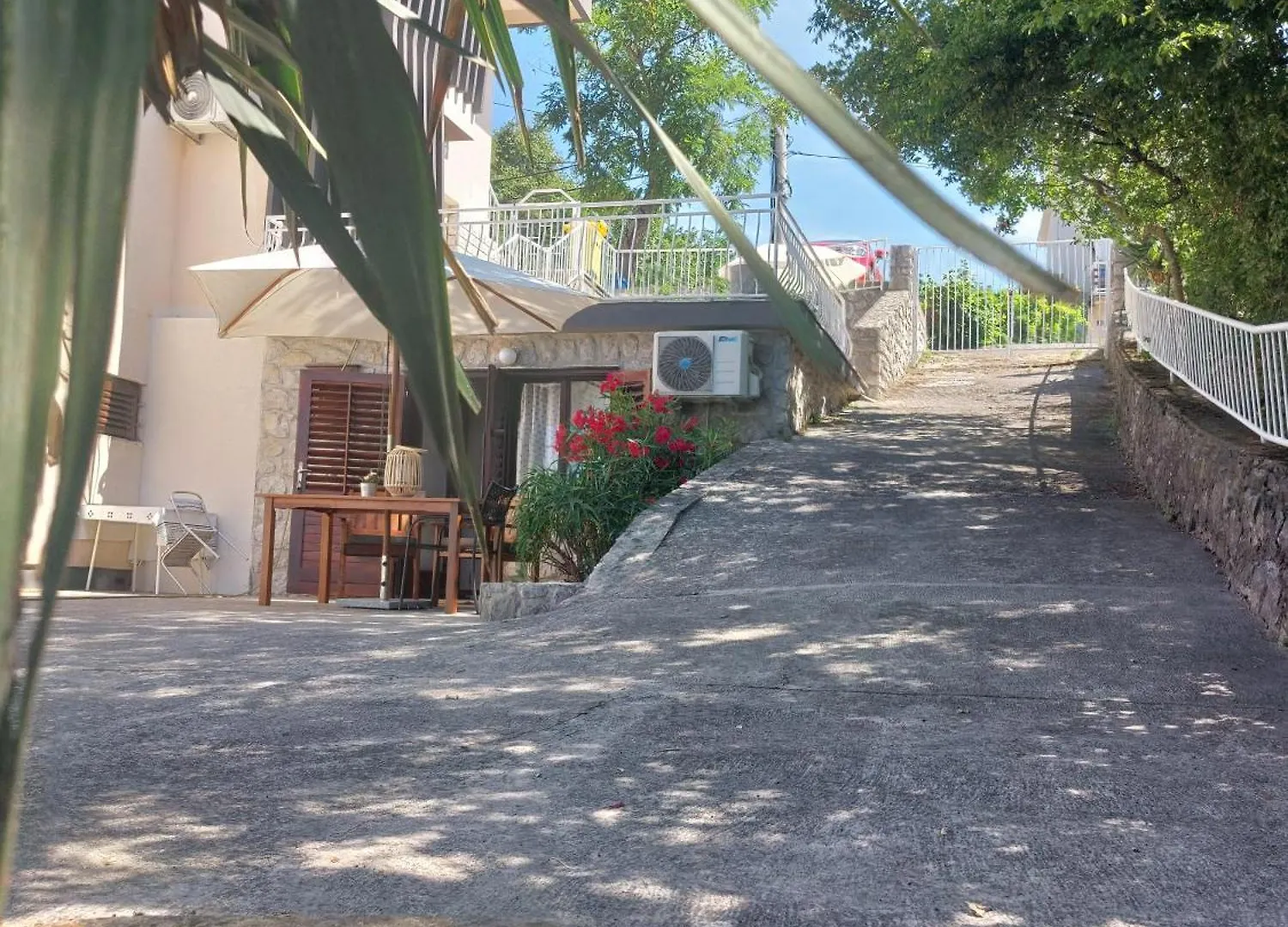 Apartman Apartmani E&G Dramalj