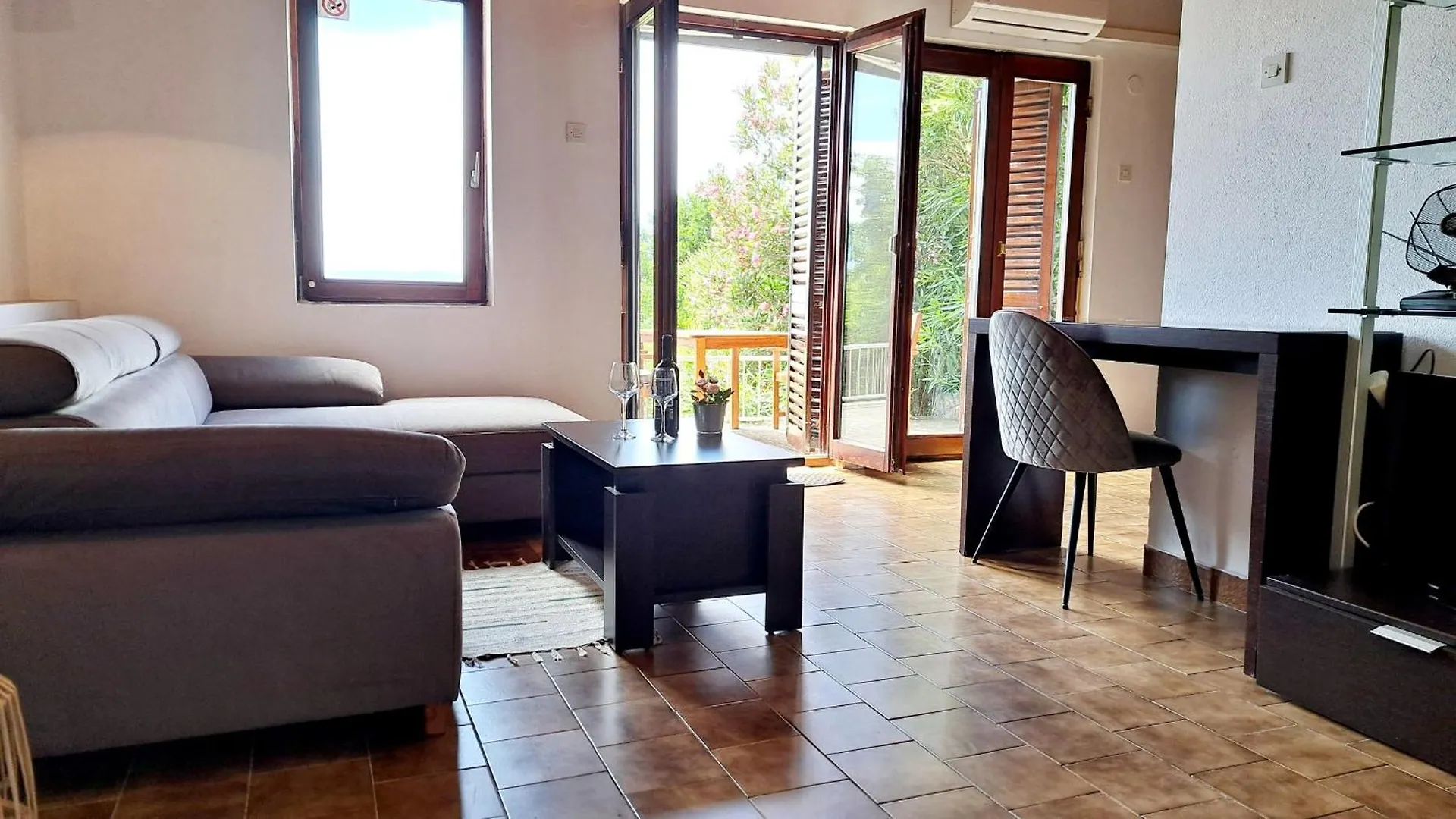 Apartman Apartmani E&G Dramalj